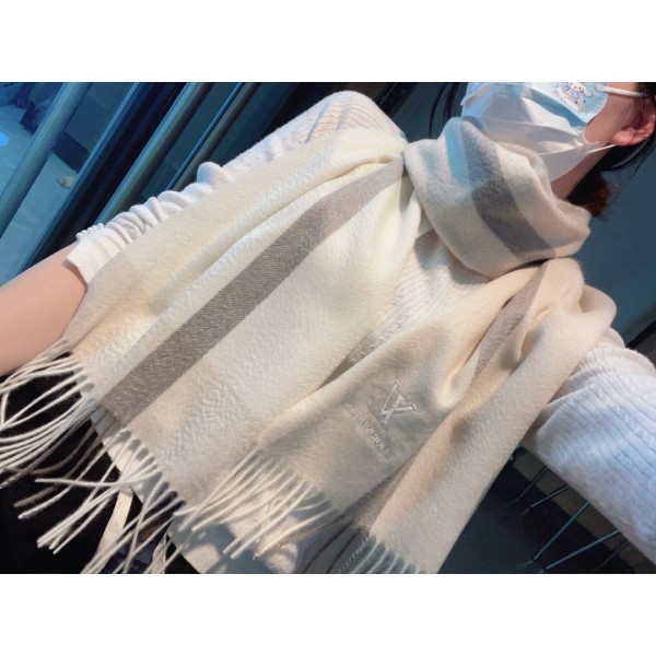 Scarf-lv-197